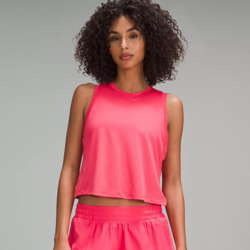 Ultralight Waist-Length Tank Top NWOT